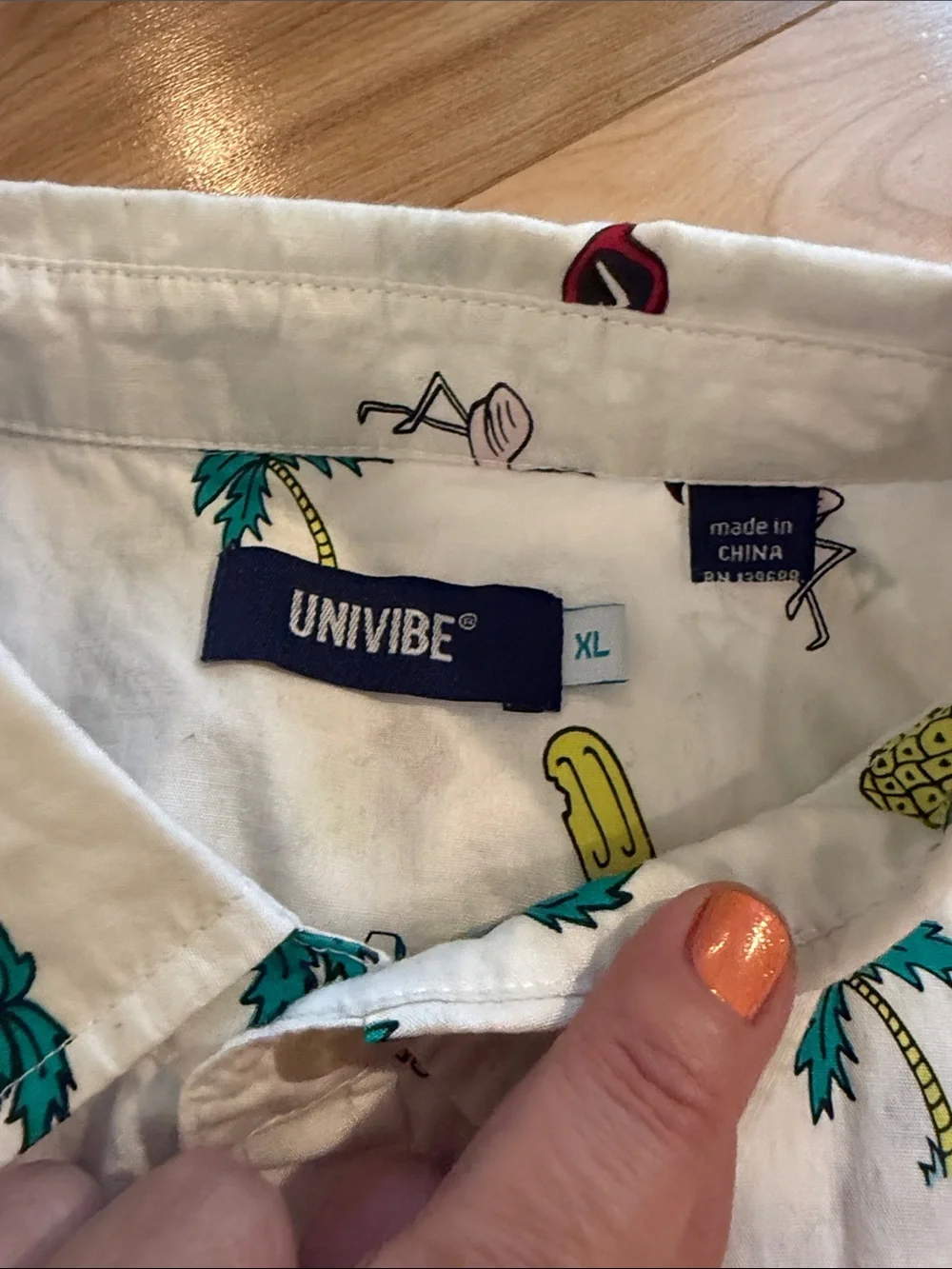 Univibe White Short-Sleeve Button-Down Shirt with Tropical Print - Picture 2 of 3